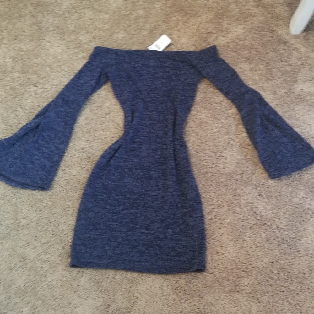 Off the shoulder bodycon dress